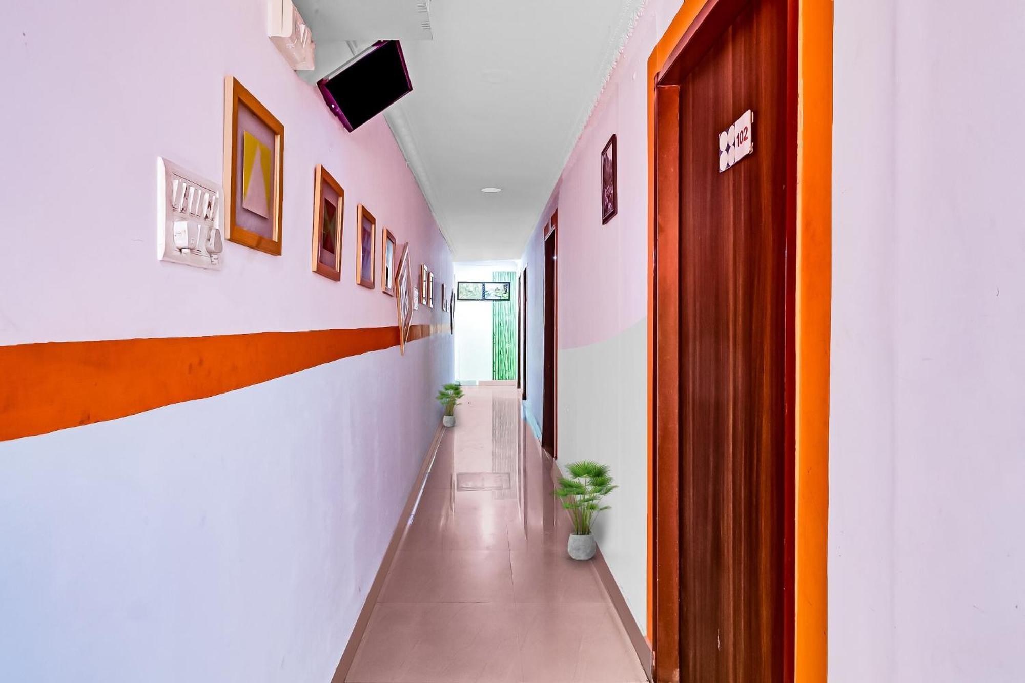 Hotel O New Lakeview Palace Haiderabad Buitenkant foto
