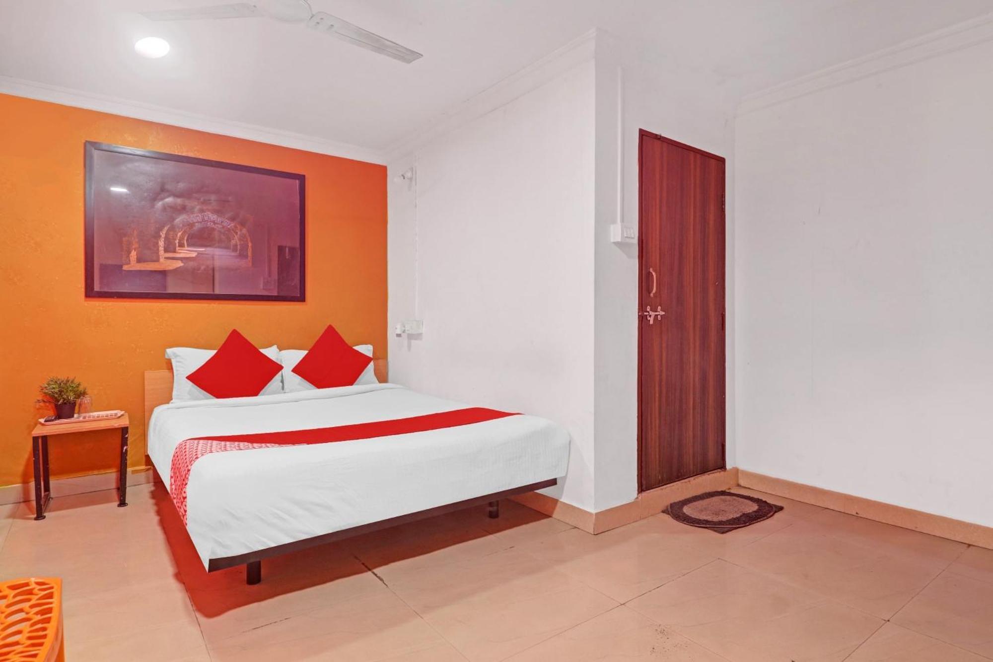 Hotel O New Lakeview Palace Haiderabad Buitenkant foto