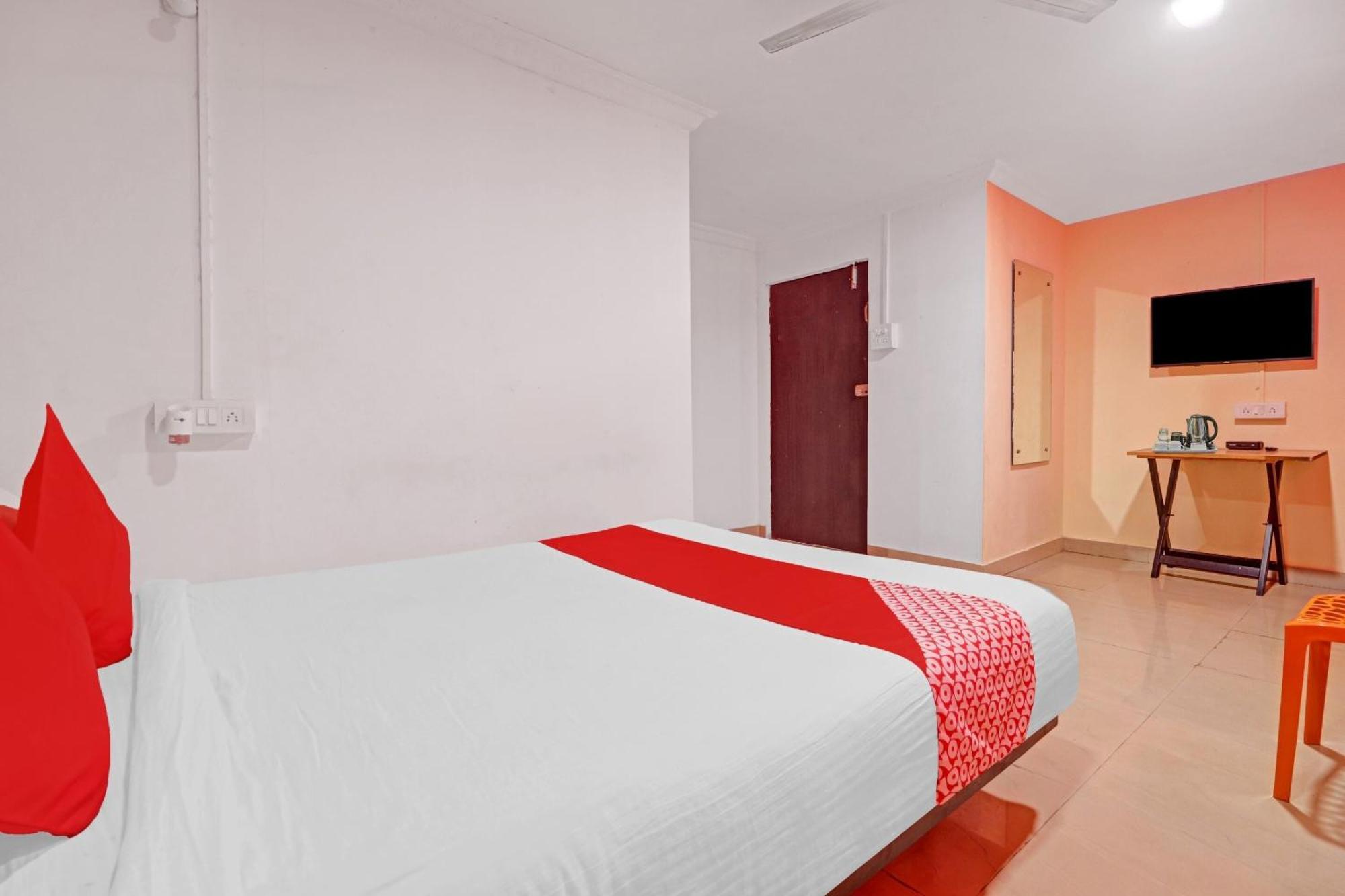 Hotel O New Lakeview Palace Haiderabad Buitenkant foto