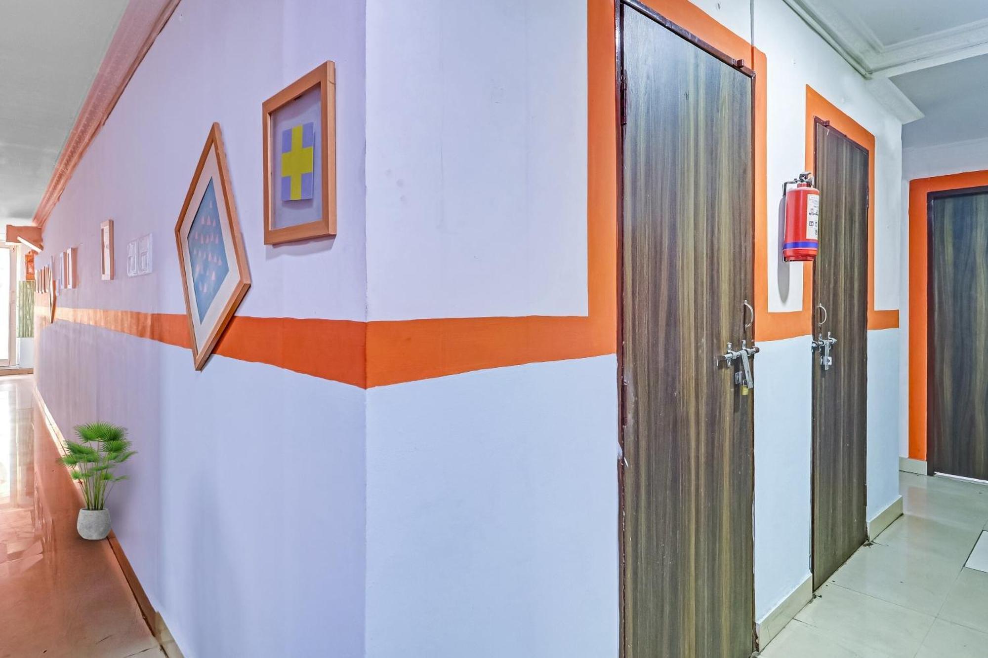 Hotel O New Lakeview Palace Haiderabad Buitenkant foto