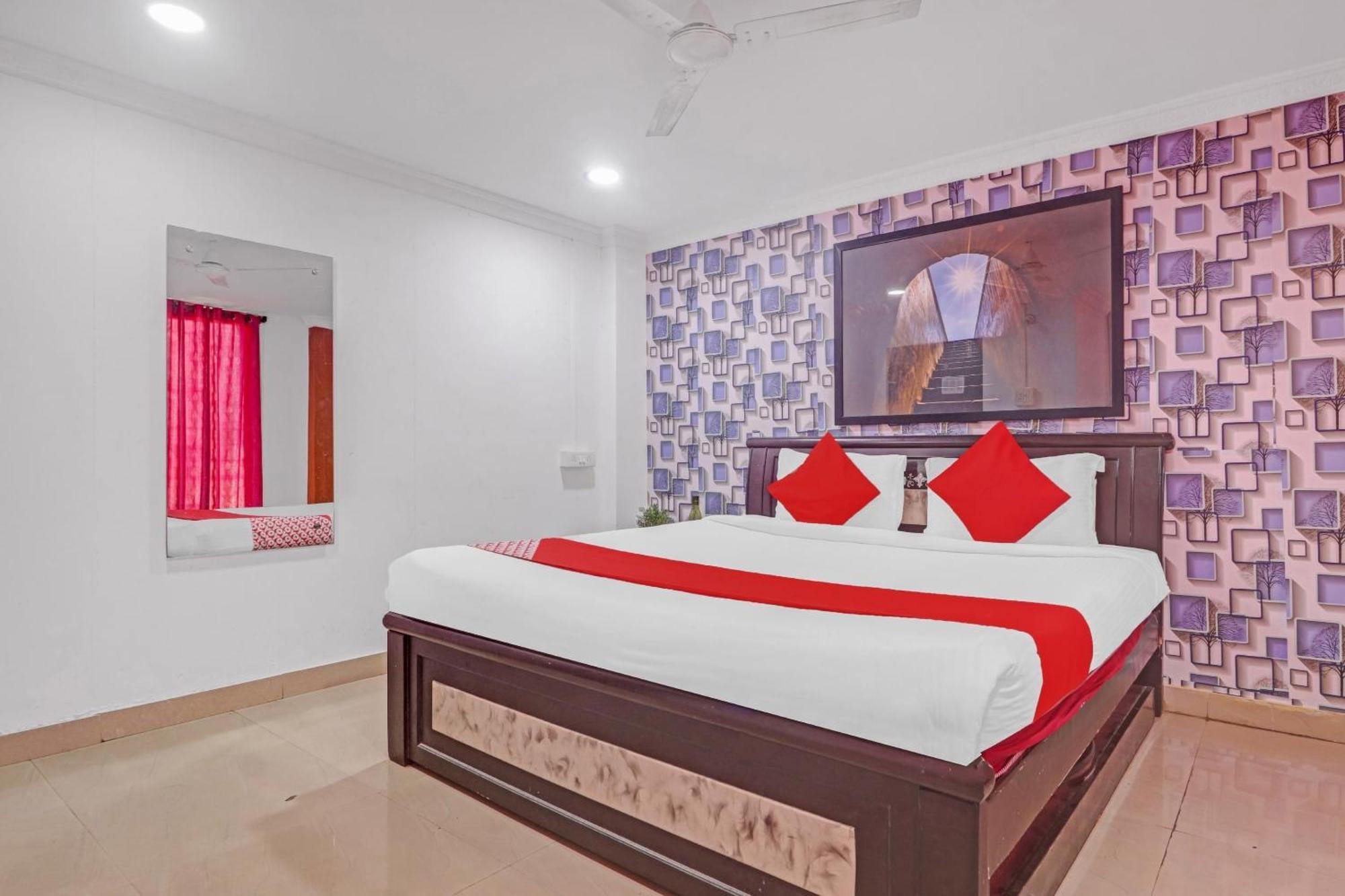 Hotel O New Lakeview Palace Haiderabad Buitenkant foto